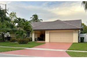 16295 Nw 9th Dr, Pembroke Pines