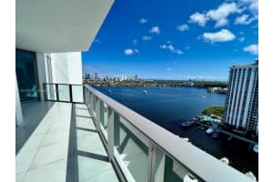 17301 Biscayne Blvd 2105, North Miami Beach