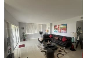 4330 Hillcrest Dr 619 Hollywood, FL 33021 - MLS#A11812455