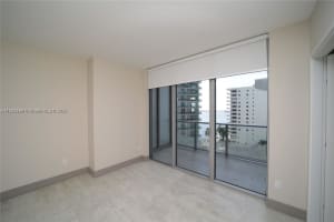 1300 Brickell Bay Dr APT 1006, Miami, FL 33131, Sold 07/28/25