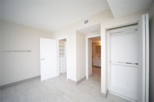 1300 Brickell Bay Dr APT 1006, Miami, FL 33131, Sold 07/28/25