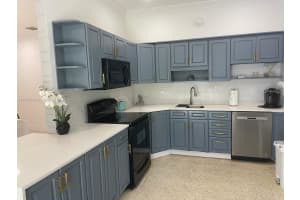 913 NE 5th St, Hallandale Beach, FL 33009, - MLS#A11812634