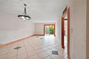 1950 W 56th St 2311B, Hialeah, FL 33012 - MLS#A11812759