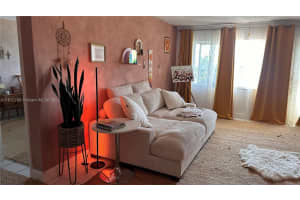 1130 11th St 6h, Miami Beach