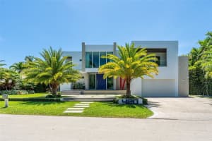 420 Island Dr, Key Biscayne