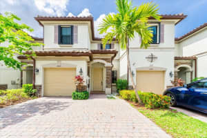3420 W 92nd Pl, Hialeah
