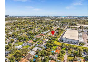1300 SW 32nd St, Fort Lauderdale, FL 33315 - MLS#A11812942