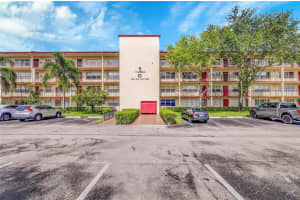 1551 Sw 135th Ter 112g, Pembroke Pines