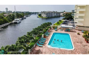 401 Golden Isles Dr 1101, Hallandale Beach, FL 33009 - MLS#A11812974