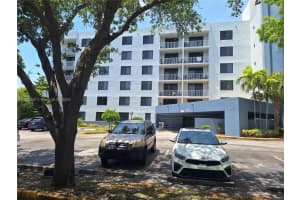 901 Hillcrest Dr 415, Hollywood, FL 33021 - MLS#A11812986