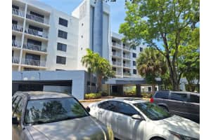 901 Hillcrest Dr 415, Hollywood, FL 33021 - MLS#A11812986