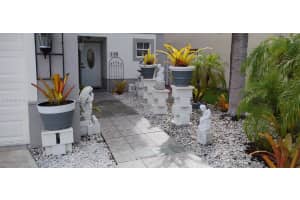 110 E Riverbend Dr Sunrise, FL 33326 - MLS#A11813017