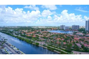 20505 E Country Club Dr 2039, Aventura