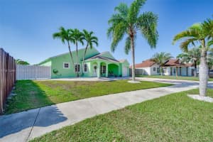 14400 Sw 153rd Ter, Miami