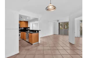 1621 Bay Rd APT 406, Miami Beach, FL 33139, - MLS#A11813348