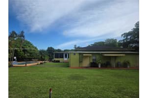 12401 Sw 47th St, Miami