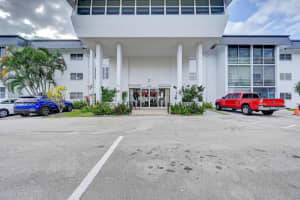 4880 Nw 22nd St 207, Lauderhill