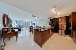 465 Brickell Ave 1019, Miami