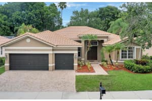3943 Nighthawk Dr, Weston