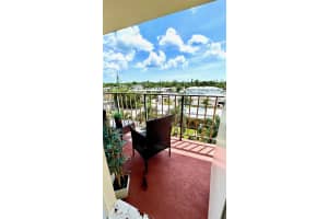 MLS# A11813437, Hollywood, Florida 33020