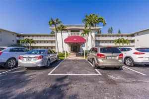 1000 Hillcrest Ct APT 212, Hollywood, FL 33021, - MLS#A11813481