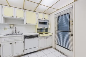 1000 Hillcrest Ct APT 212, Hollywood, FL 33021, - MLS#A11813481