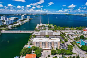 1455 N Treasure Dr 3r, North Bay Village