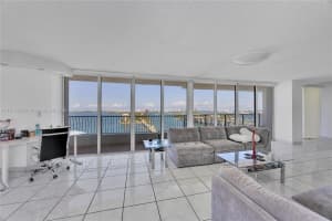 555 NE 15th St, Miami, FL 33132, Sold 07/14/25