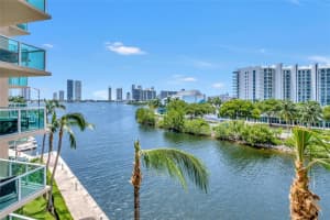 3330 Ne 190th St 416, Aventura