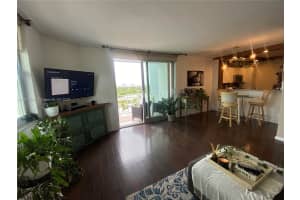 6900 Bay Dr APT 10D, Miami Beach, FL 33141, - MLS#A11813574