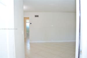 705 NE 2nd St APT 4, Hallandale Beach, FL 33009, - MLS#A11813653