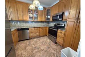 1525 SW 18th St, Miami, FL 33145, - MLS#A11813741