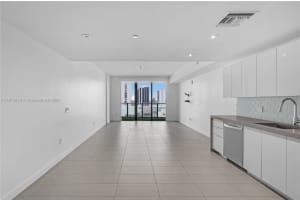 1600 Ne 1st Ave 1402, Miami