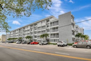 329 3rd St, Hallandale Beach, FL 33009, Sold 08/29/25