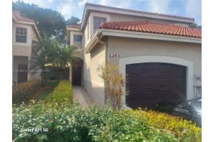 1201 Sorrento Dr, Weston