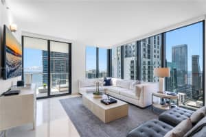 1010 Brickell Ave 4105, Miami