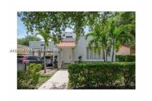 276 Ne 90th St, El Portal