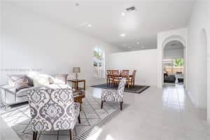 1123 NW 131st Ave, Pembroke Pines, FL 33028, - MLS#A11813879