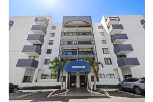 2715 Tigertail Ave 102, Miami