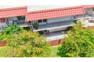 6711 N Kendall Dr 505, Pinecrest
