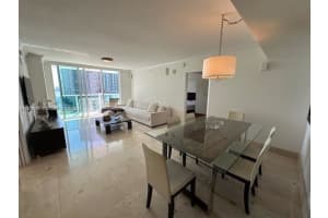 31 Se 5th St 1908, Miami