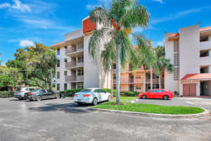 9510 Seagrape Dr, Davie, FL 33324, Sold 07/24/25