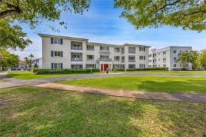 2825 Granada Blvd 3b, Coral Gables