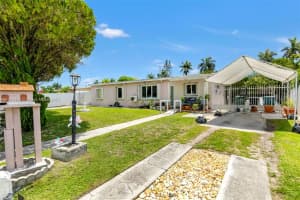 11240 SW 47th St, Miami, FL 33165, Sold 08/27/25