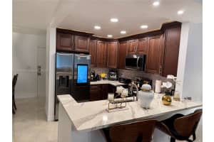 7100 NW 17th St APT 404, Plantation, FL 33313, Sold 07/31/25