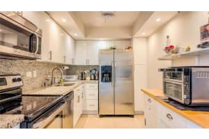 20355 NE 34th Ct APT 325, Aventura, FL 33180, Sold 07/30/25