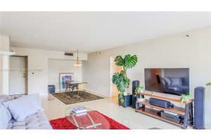 20355 NE 34th Ct APT 325, Aventura, FL 33180, Sold 07/30/25