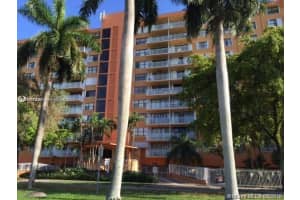 2450 Ne 135th St 512, North Miami