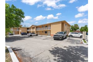 7905 W 30th Ct 204, Hialeah