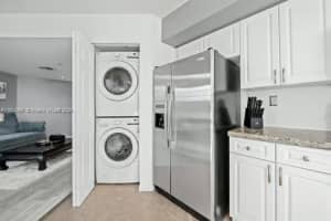 520 SE 5 Ave APT 2404, Fort Lauderdale, FL 33301, - MLS#A11814391